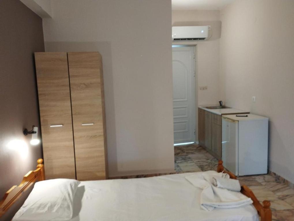 Panos Apartments 라가나스 외부 사진